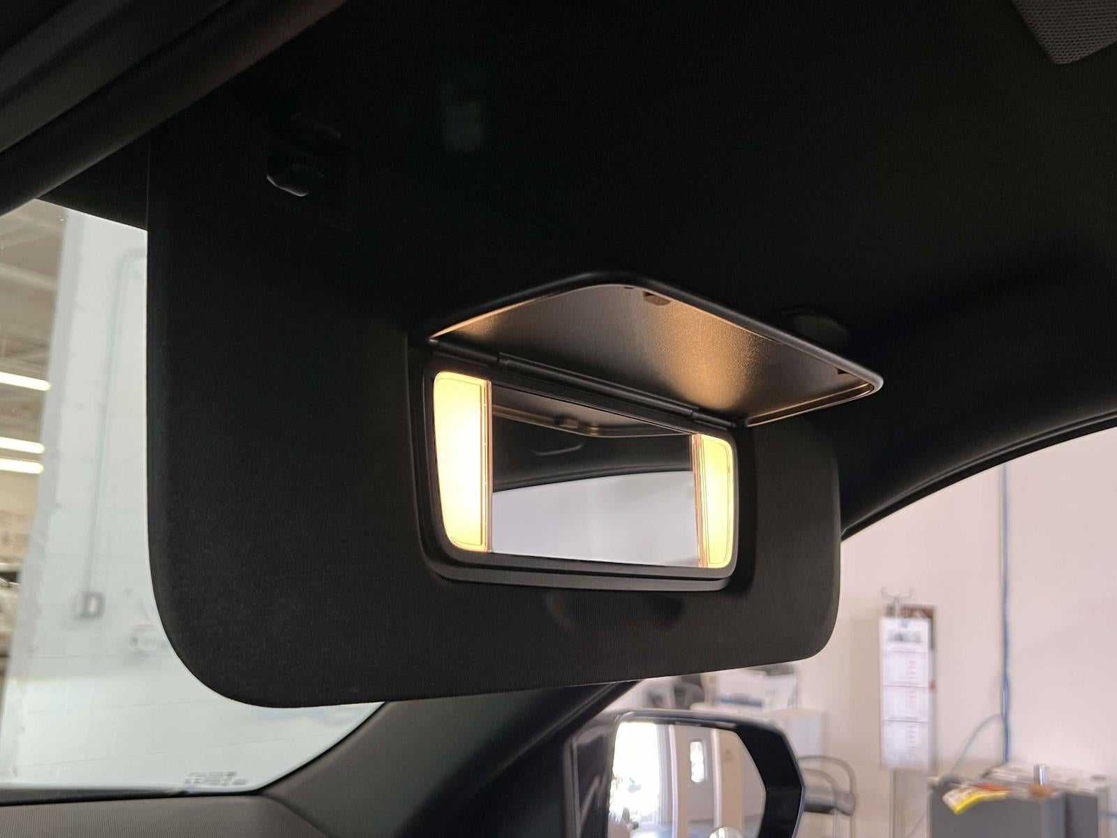 2023 Cadillac Escalade ESV 4WD Luxury