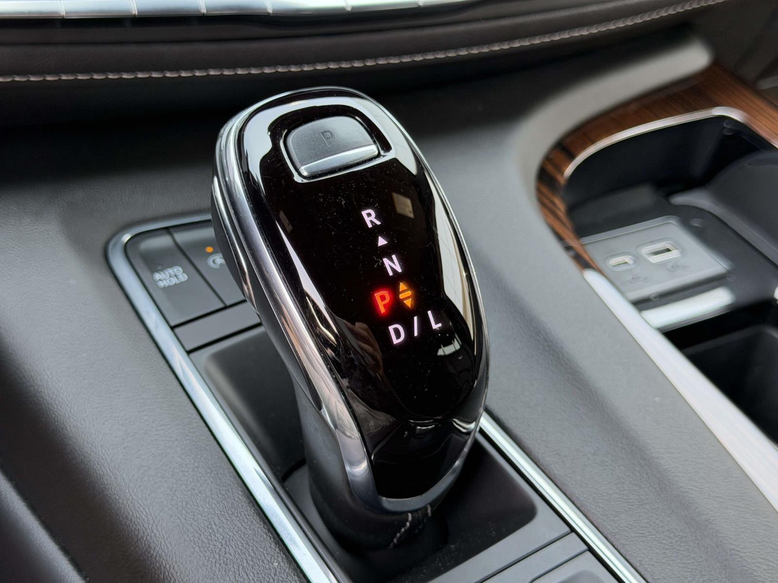 2023 Cadillac Escalade ESV 4WD Luxury