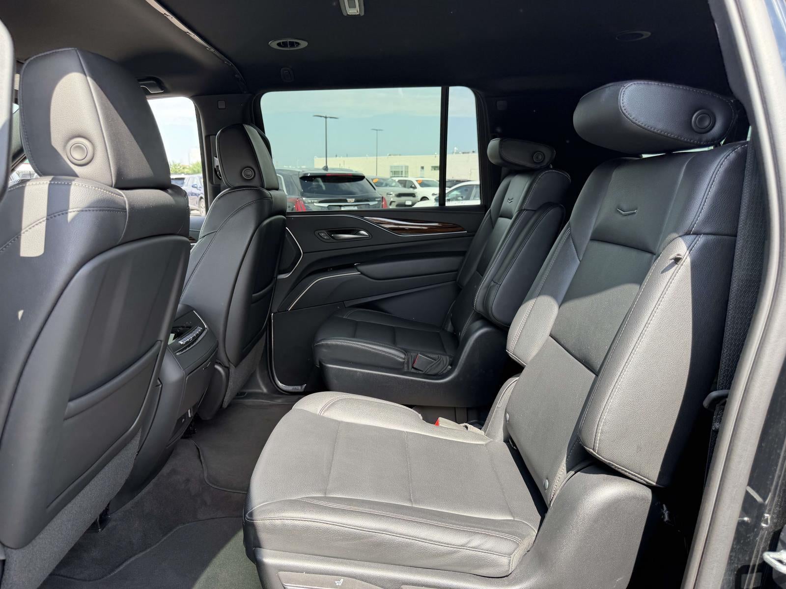 2023 Cadillac Escalade ESV 4WD Luxury