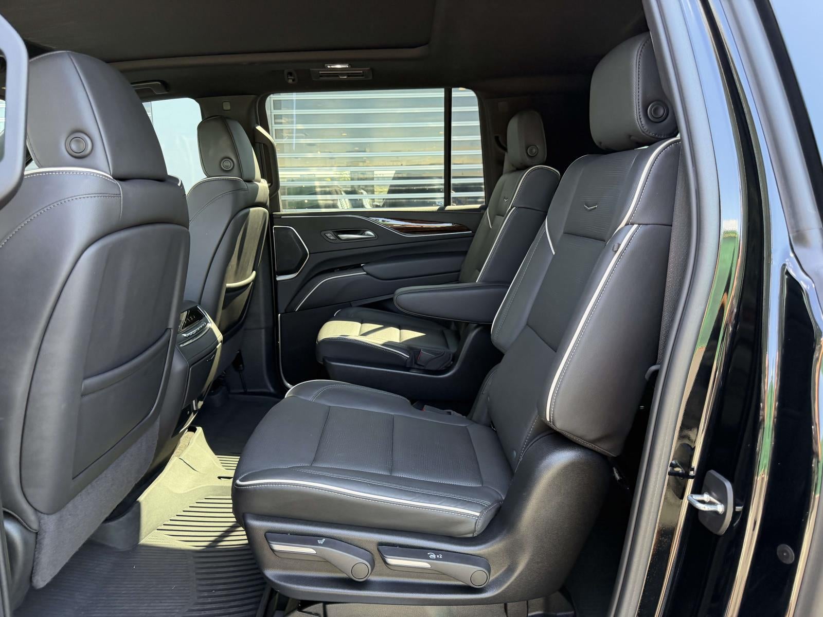 2024 Cadillac Escalade ESV 4WD Premium Luxury