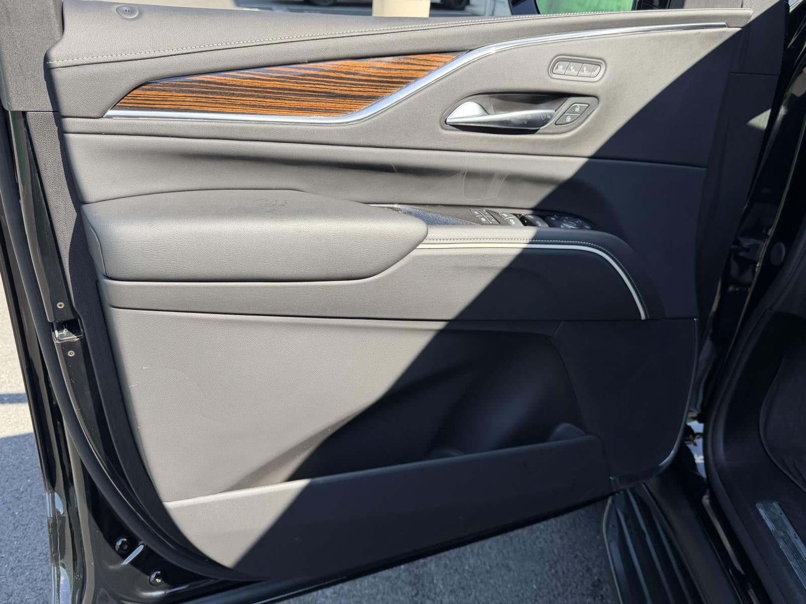 2024 Cadillac Escalade ESV 4WD Premium Luxury