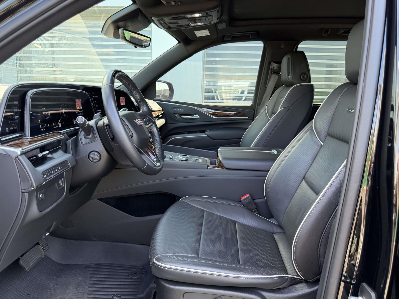 2024 Cadillac Escalade ESV 4WD Premium Luxury
