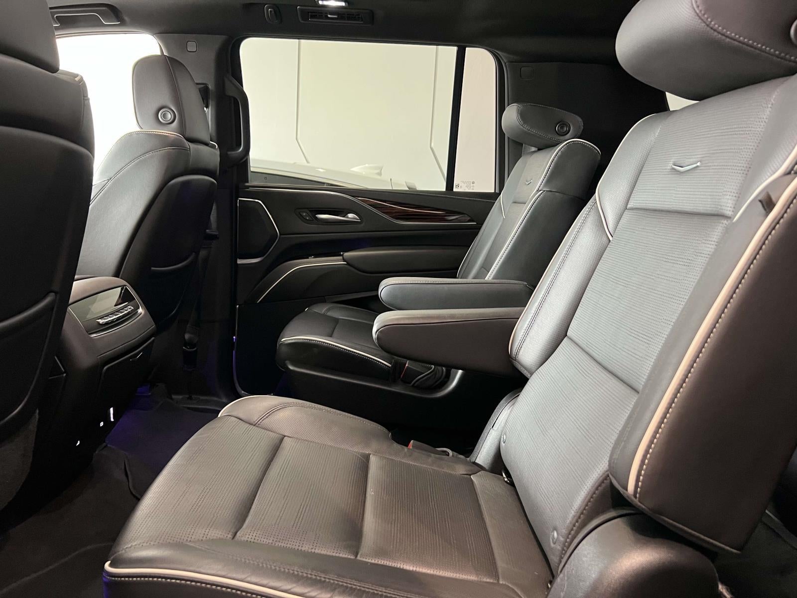 2023 Cadillac Escalade ESV 4WD Premium Luxury