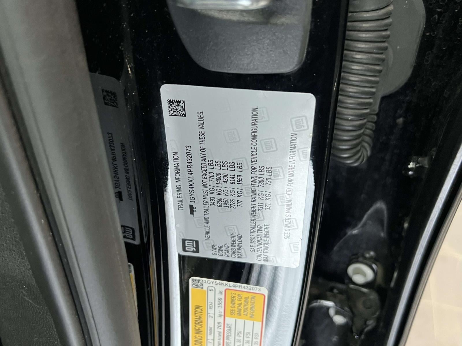 2023 Cadillac Escalade ESV 4WD Premium Luxury