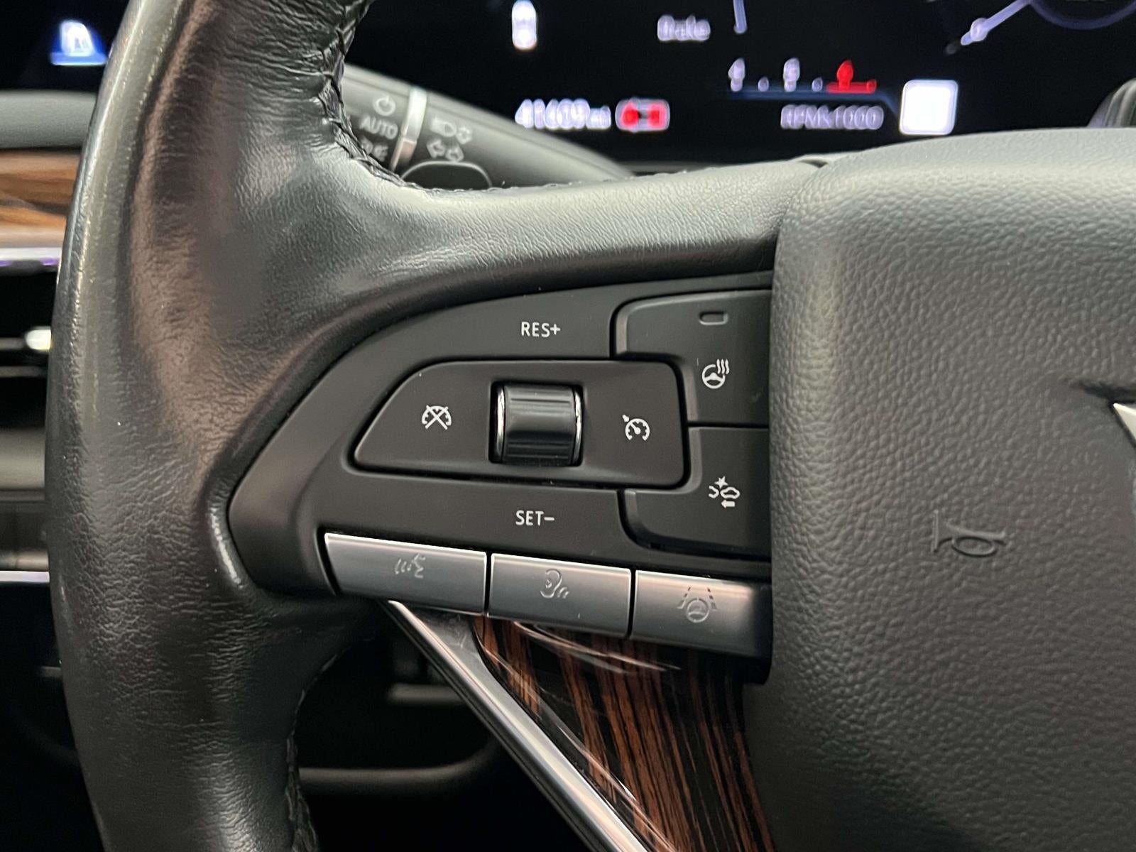 2023 Cadillac Escalade ESV 4WD Premium Luxury