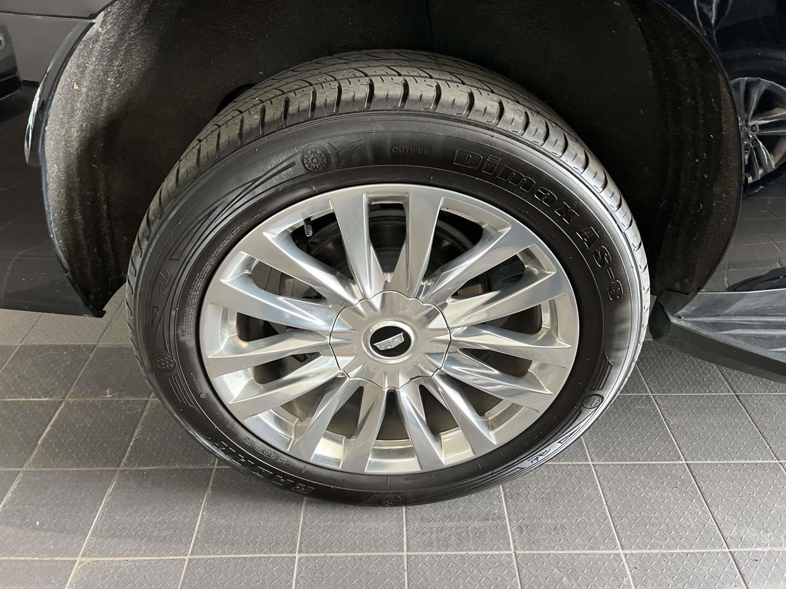 2023 Cadillac Escalade ESV 4WD Premium Luxury