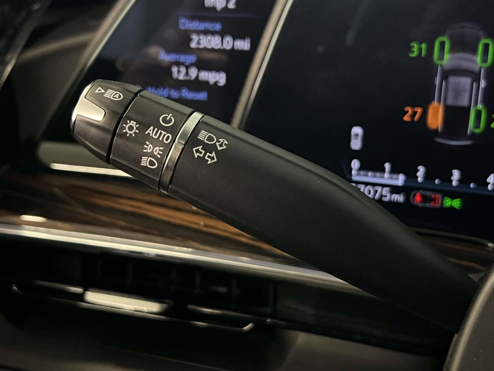 2023 Cadillac Escalade ESV 4WD Premium Luxury