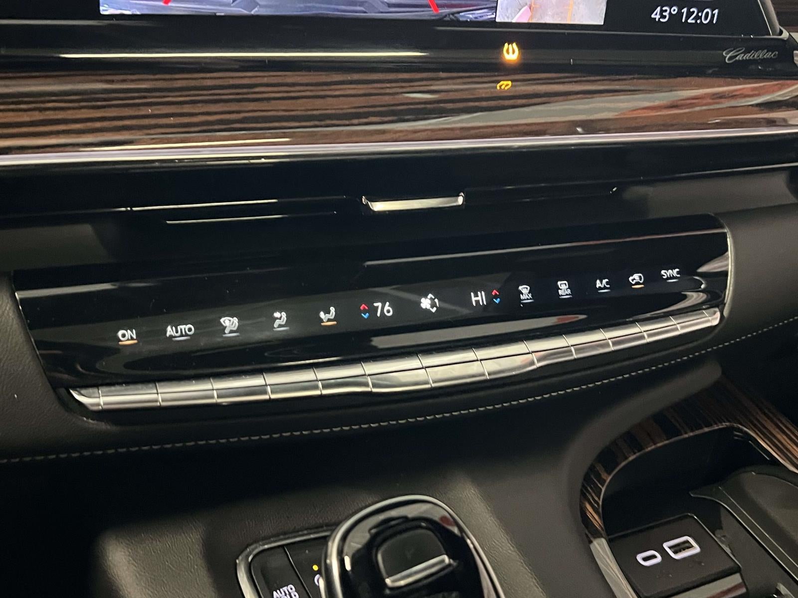 2023 Cadillac Escalade ESV 4WD Premium Luxury