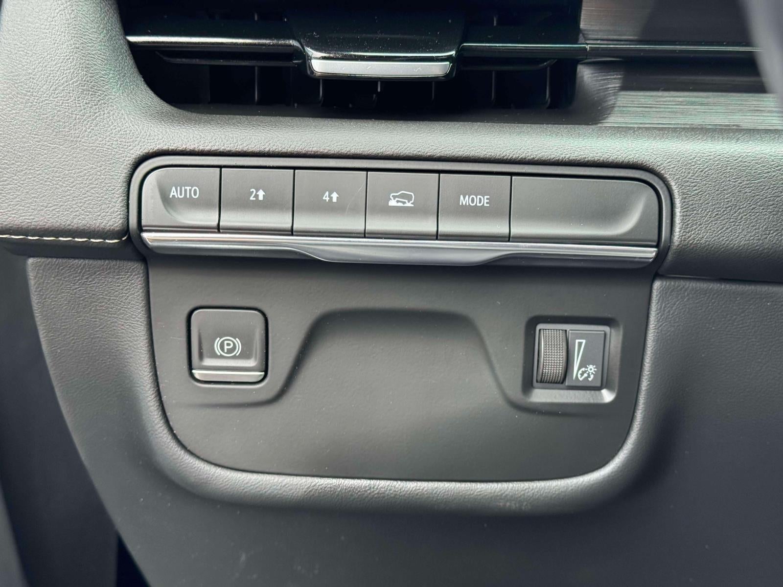 2023 Cadillac Escalade ESV 4WD Premium Luxury
