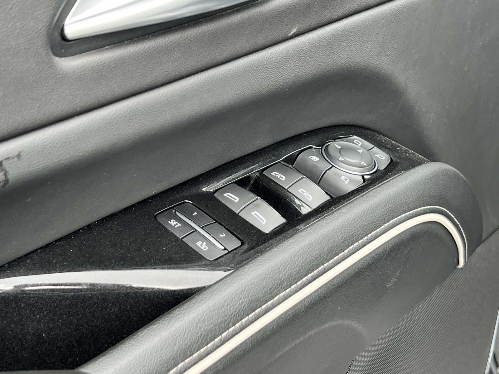 2023 Cadillac Escalade ESV 4WD Premium Luxury