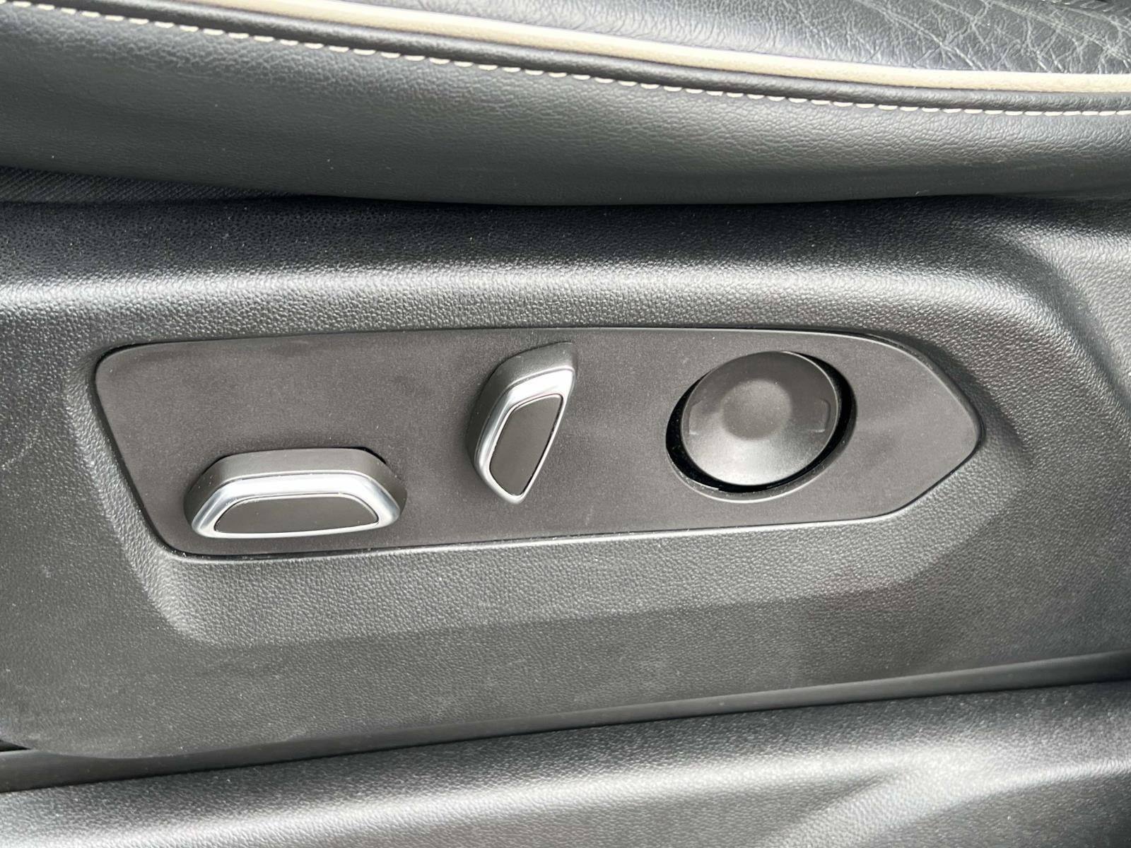 2023 Cadillac Escalade ESV 4WD Premium Luxury