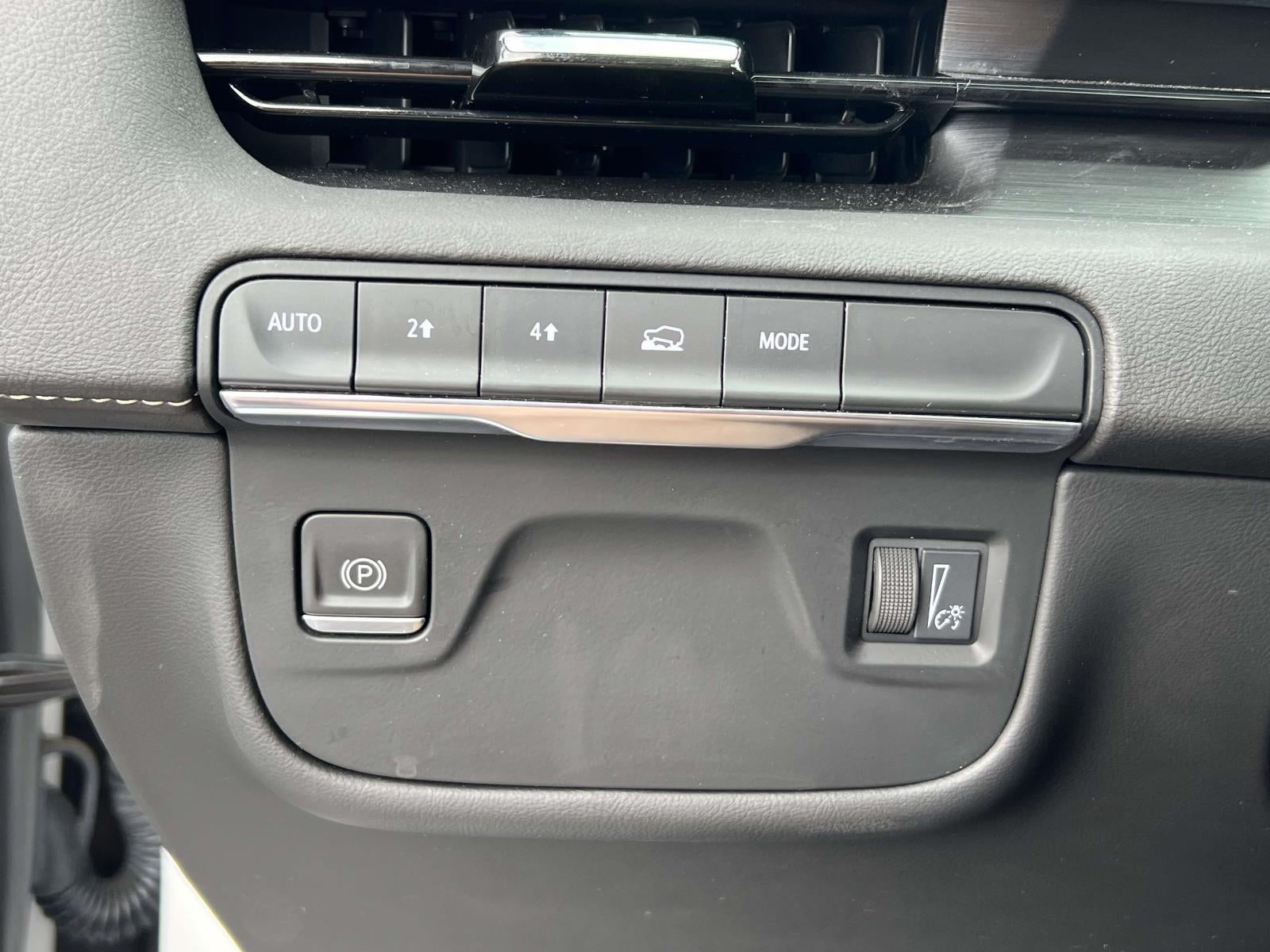 2023 Cadillac Escalade ESV 4WD Premium Luxury