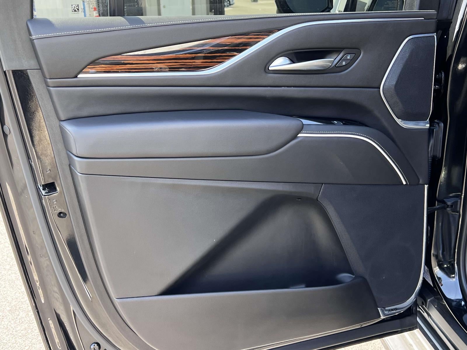 2024 Cadillac Escalade ESV 4WD Premium Luxury