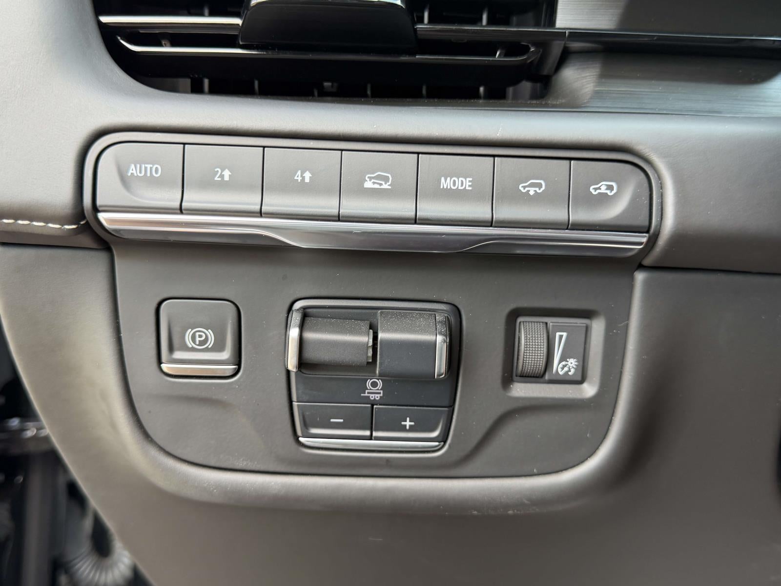 2024 Cadillac Escalade ESV 4WD Premium Luxury Platinum