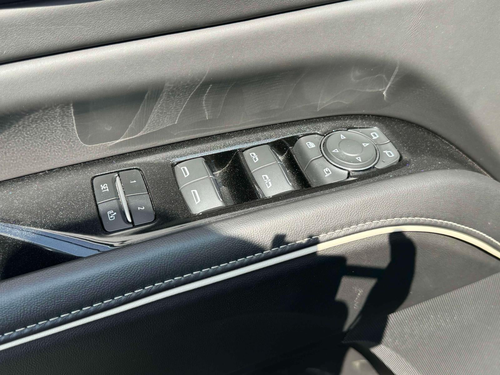 2024 Cadillac Escalade ESV 4WD Premium Luxury Platinum