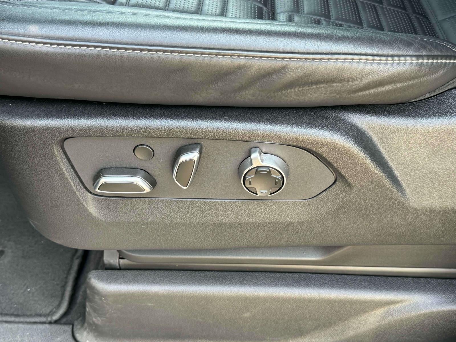 2024 Cadillac Escalade ESV 4WD Premium Luxury Platinum