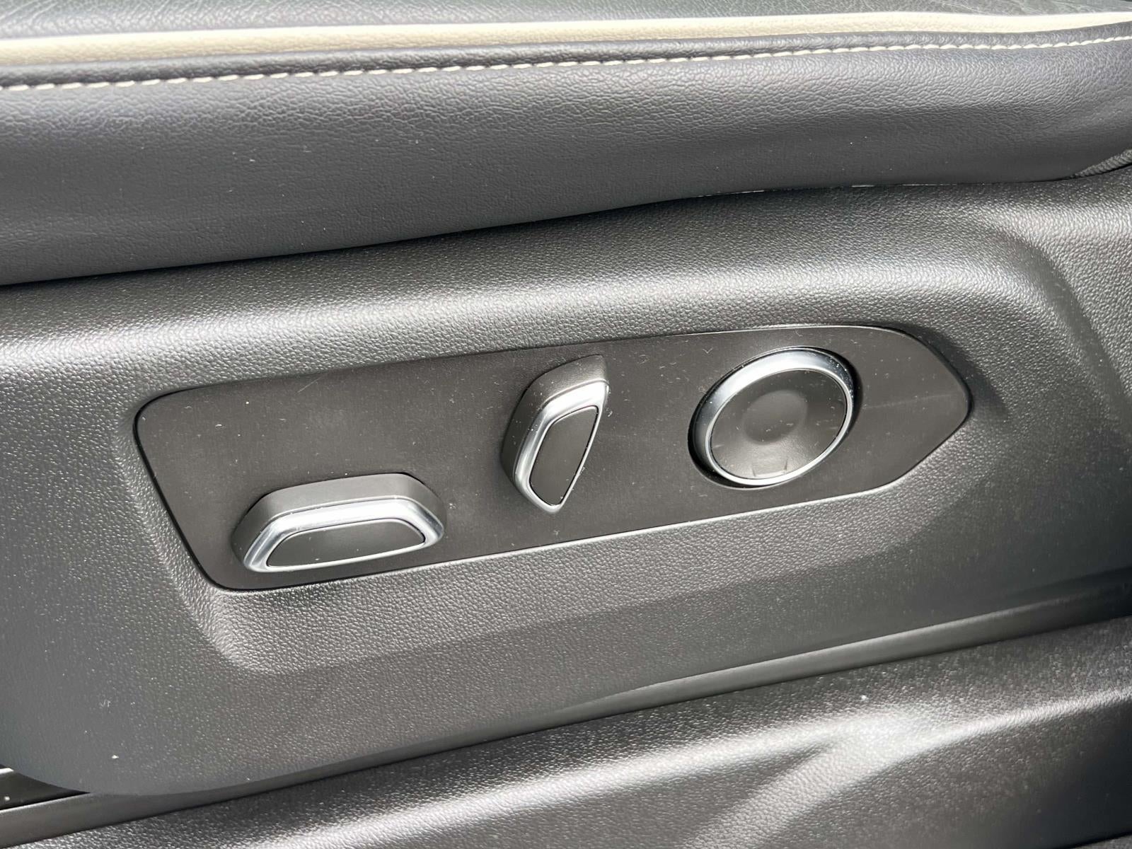 2023 Cadillac Escalade ESV 4WD Sport
