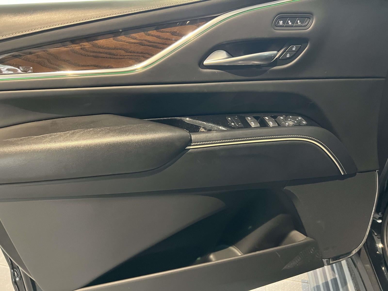 2023 Cadillac Escalade ESV 4WD Sport Platinum