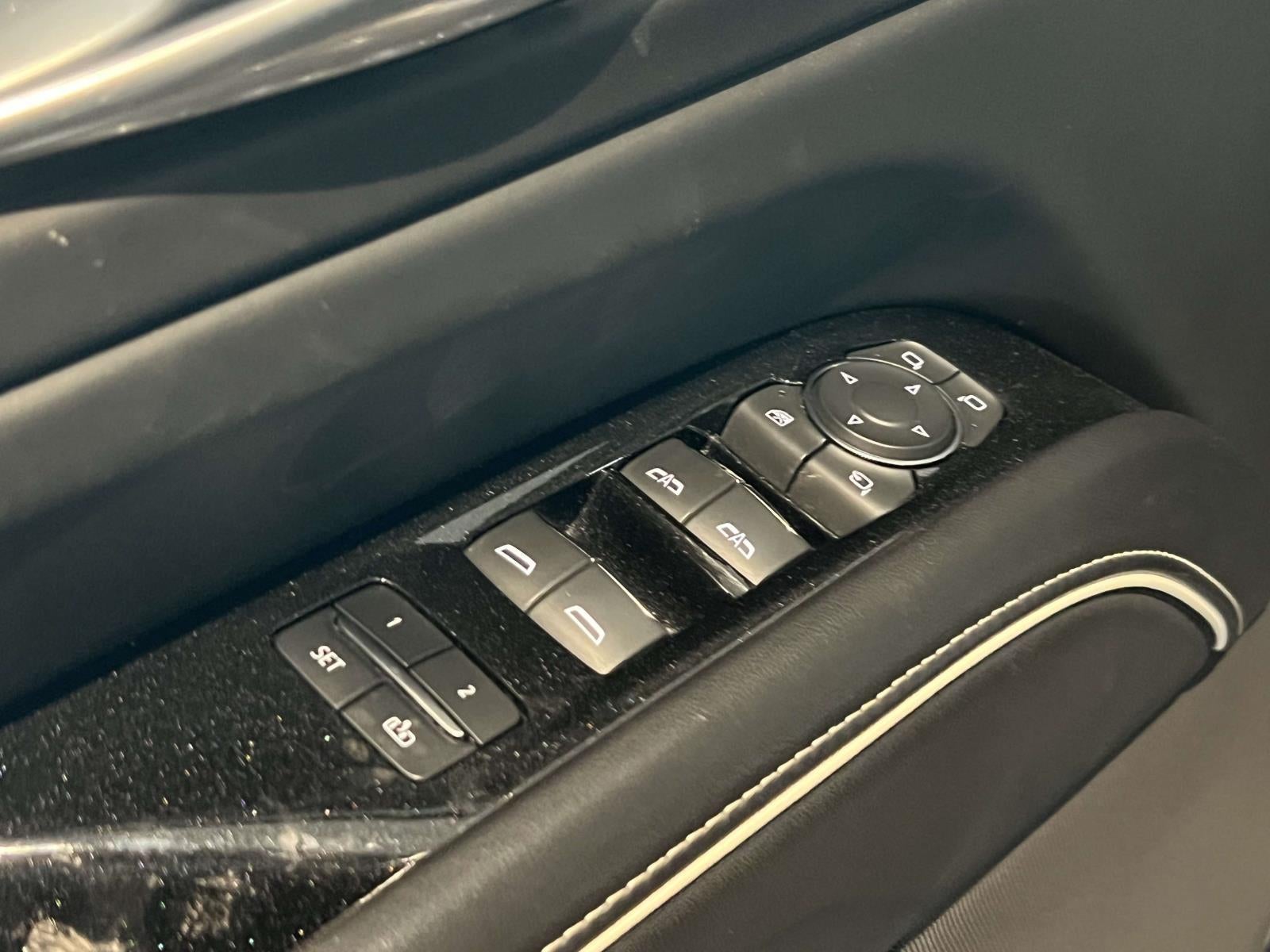 2023 Cadillac Escalade ESV 4WD Sport Platinum