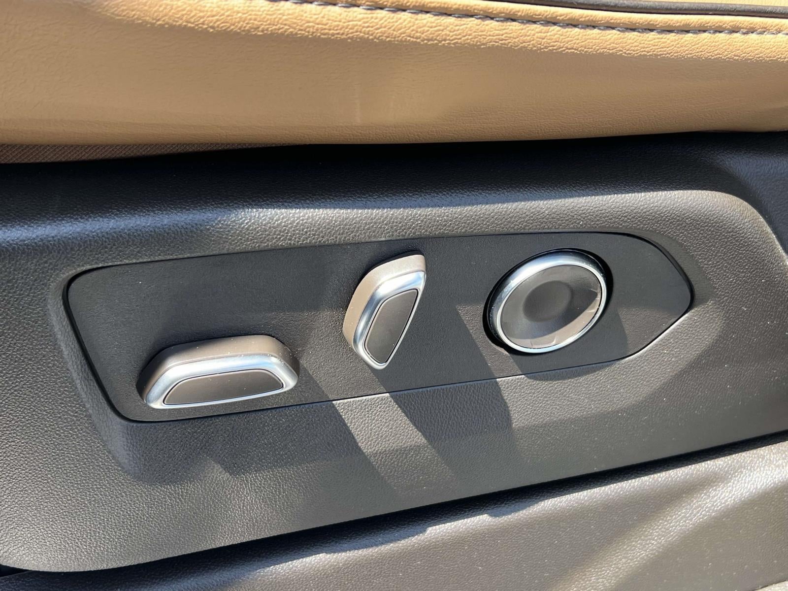 2025 Cadillac Escalade Premium Luxury