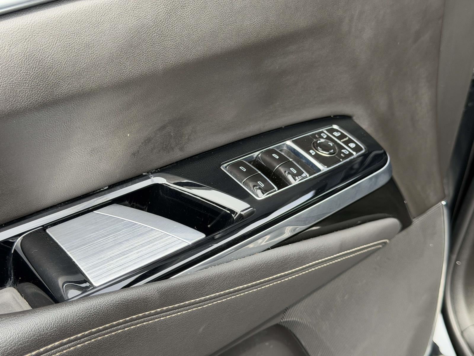 2025 Cadillac Escalade ESV Premium Luxury