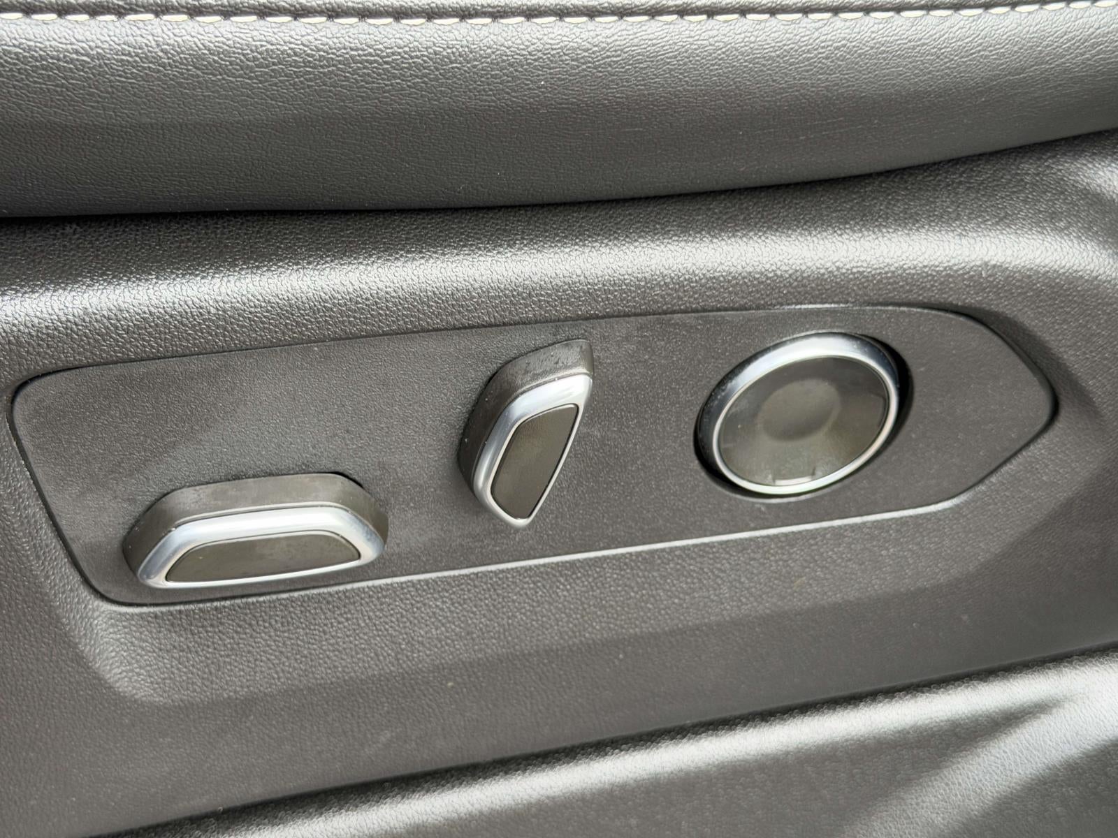 2025 Cadillac Escalade ESV Premium Luxury