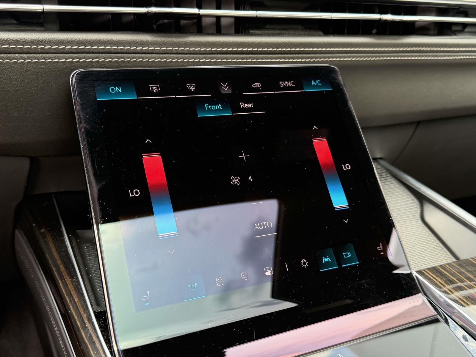 2025 Cadillac Escalade ESV Premium Luxury