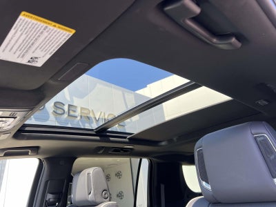 2025 Cadillac Escalade ESV Premium Luxury