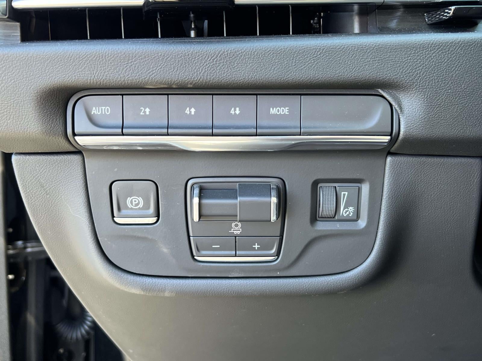 2025 Cadillac Escalade ESV Premium Luxury