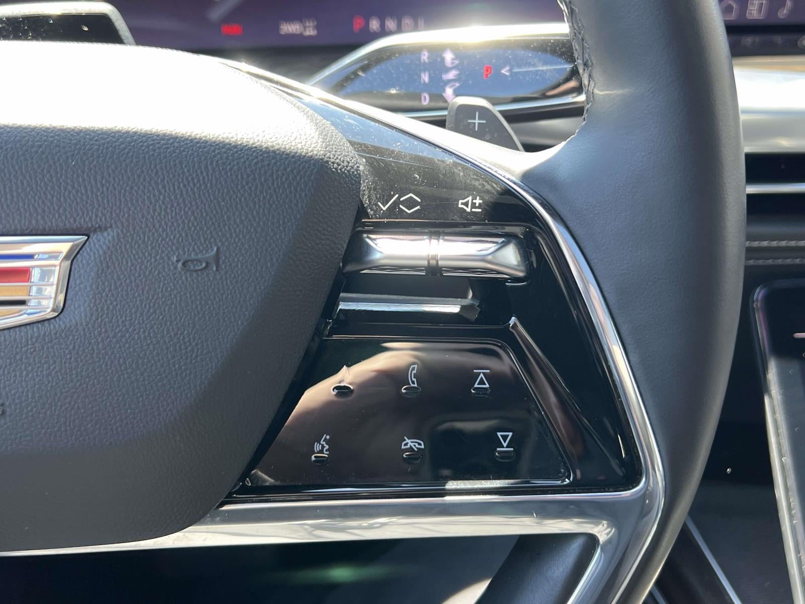 2025 Cadillac Escalade ESV Premium Luxury