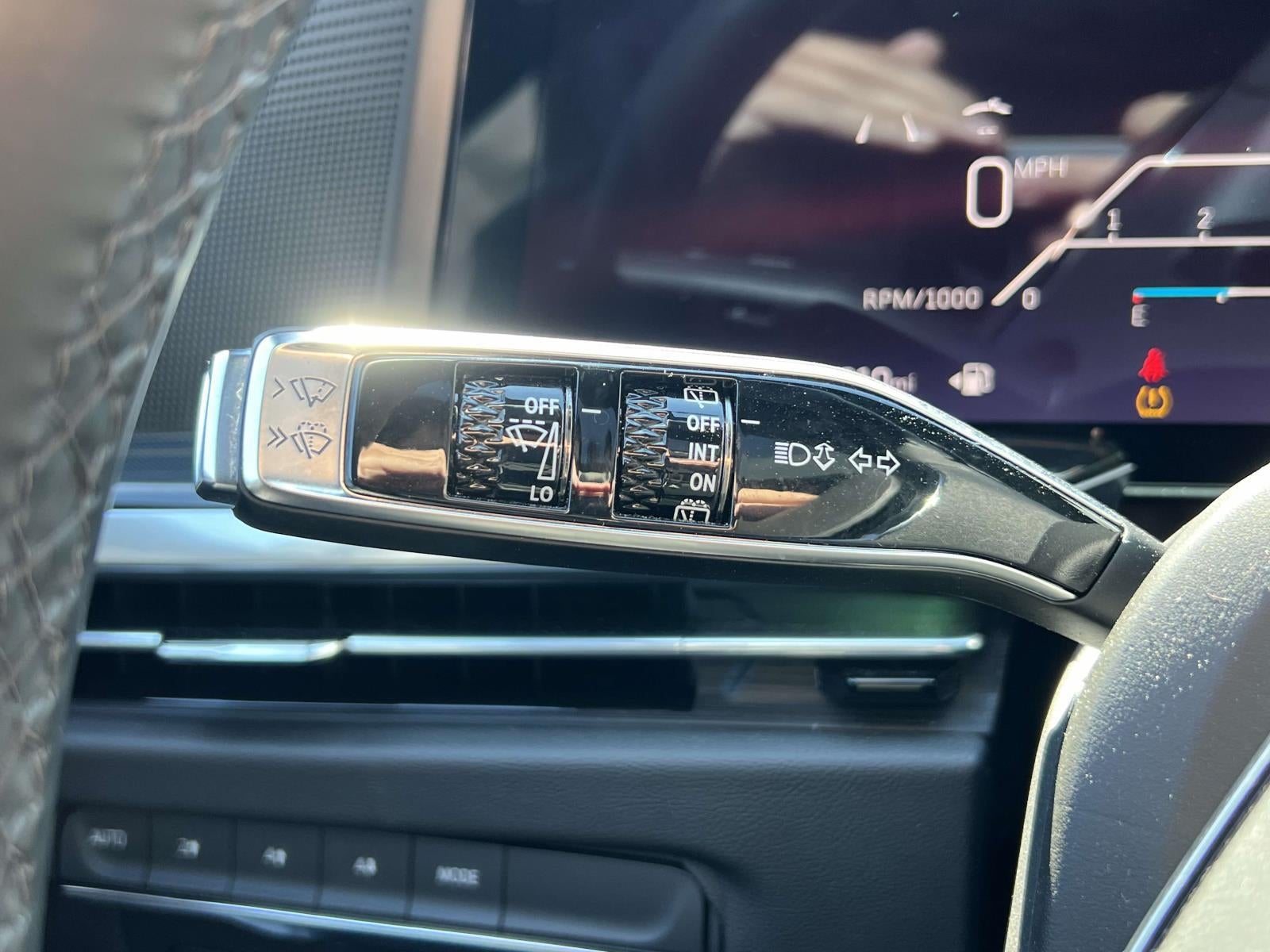 2025 Cadillac Escalade ESV Premium Luxury