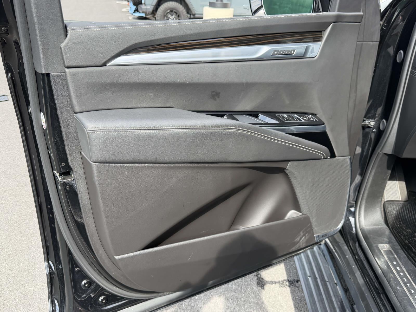 2025 Cadillac Escalade ESV Premium Luxury