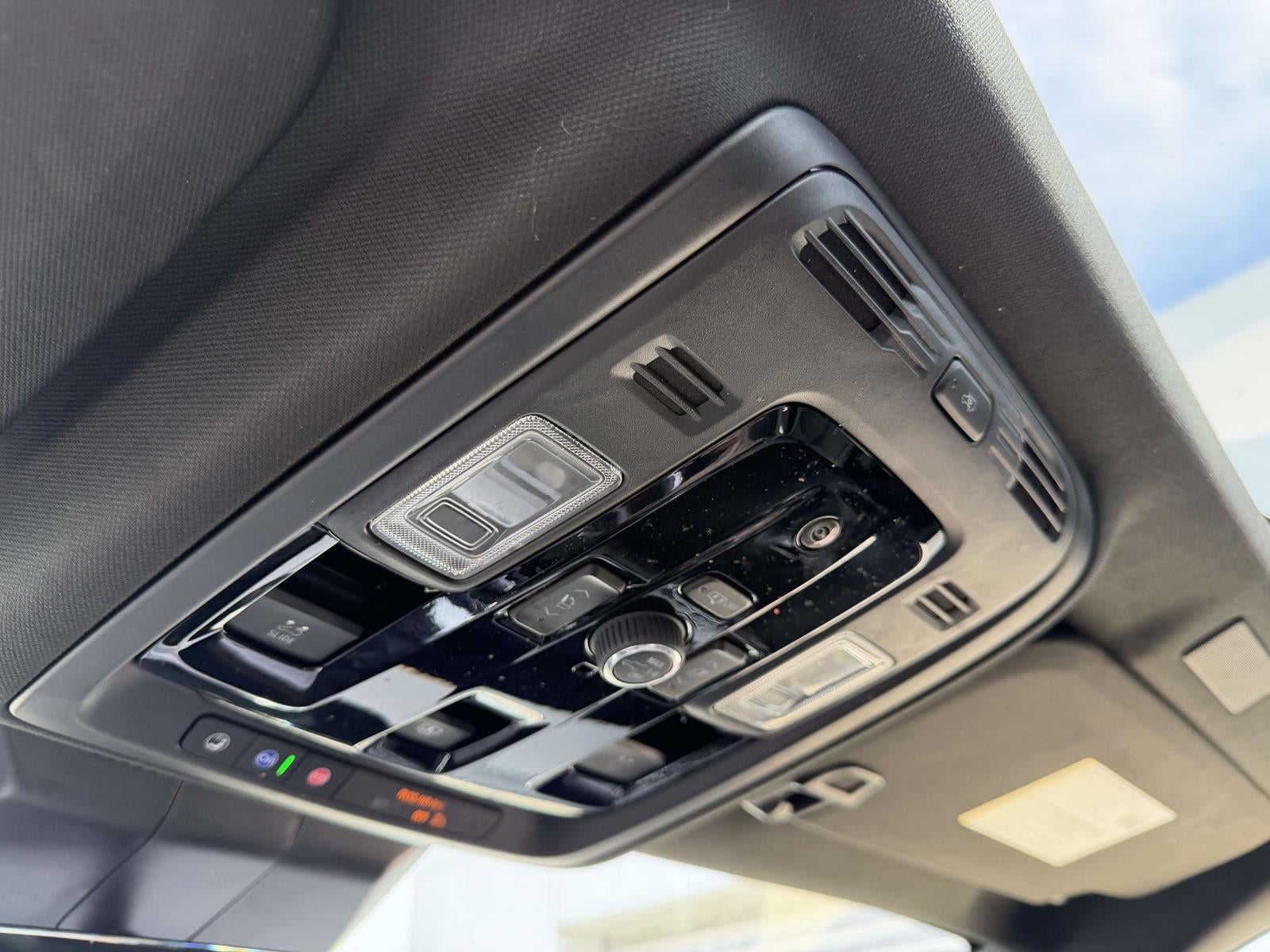 2025 Cadillac Escalade ESV Premium Luxury