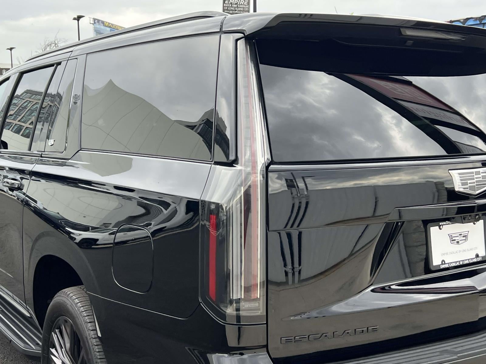 2025 Cadillac Escalade ESV Sport