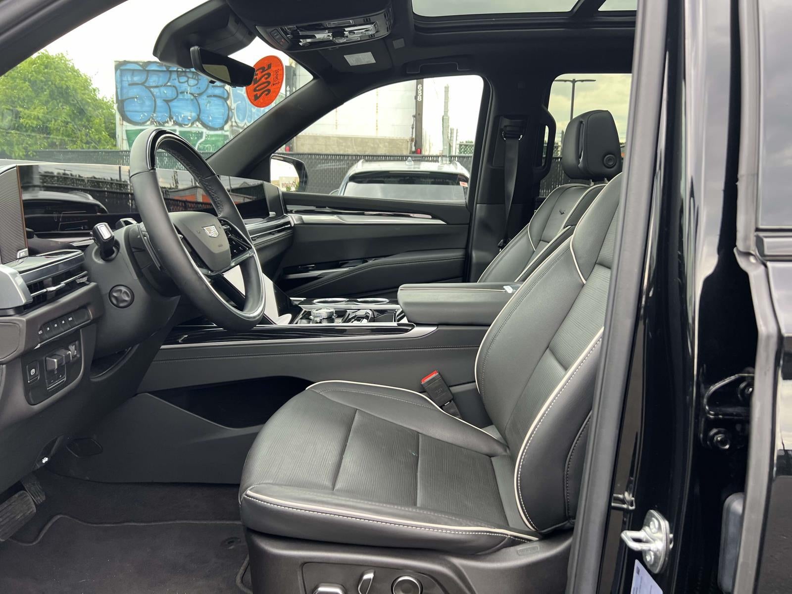 2025 Cadillac Escalade ESV Sport