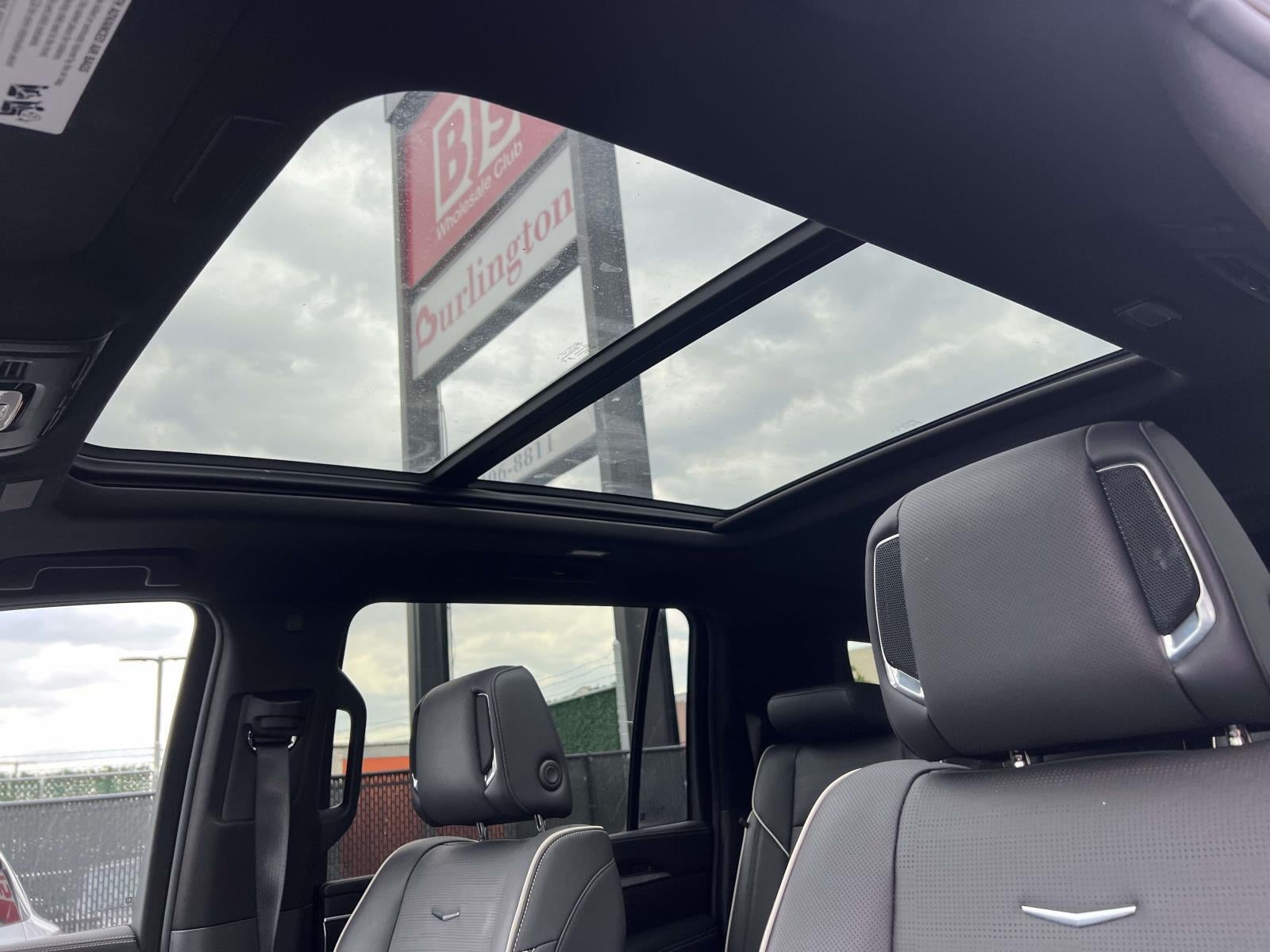 2025 Cadillac Escalade ESV Sport