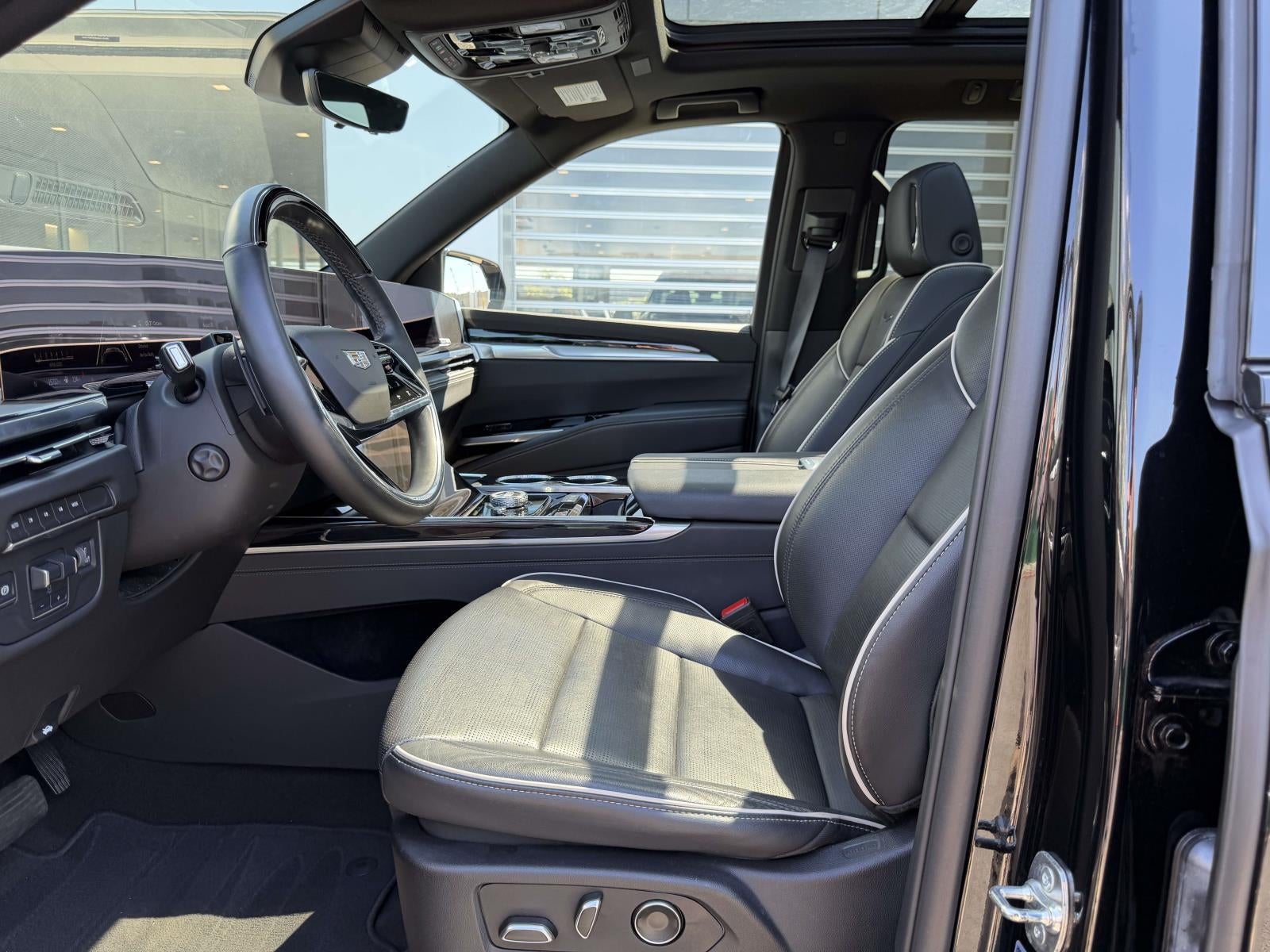 2025 Cadillac Escalade ESV Sport
