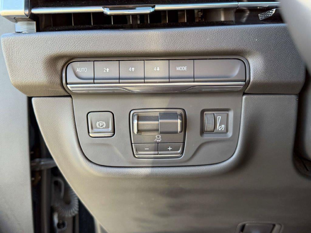 2025 Cadillac Escalade ESV Sport