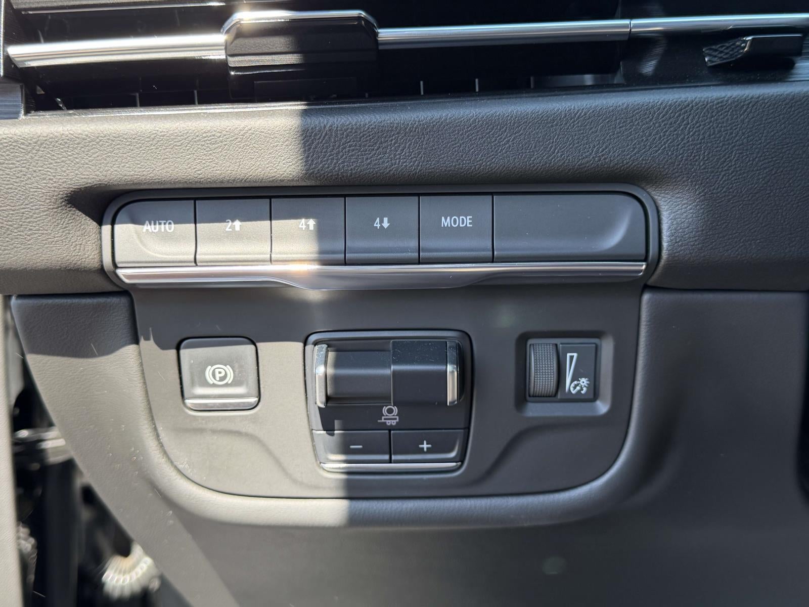 2025 Cadillac Escalade ESV Sport
