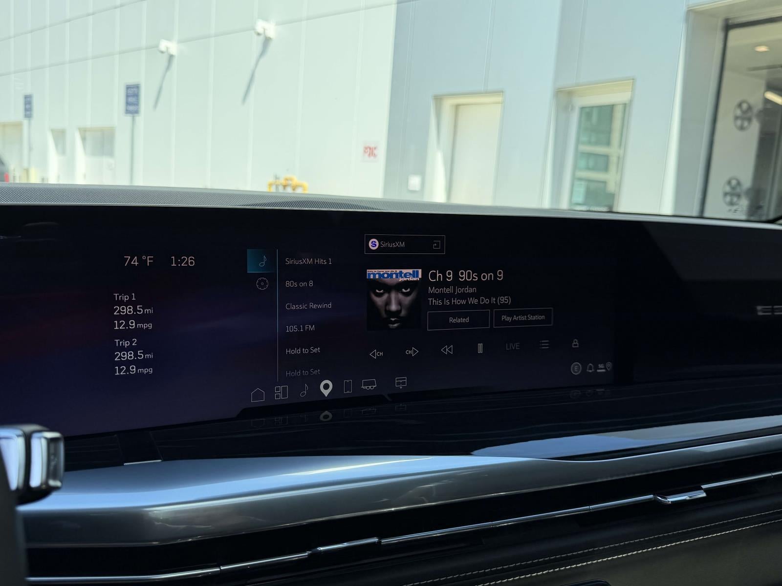 2025 Cadillac Escalade ESV Sport