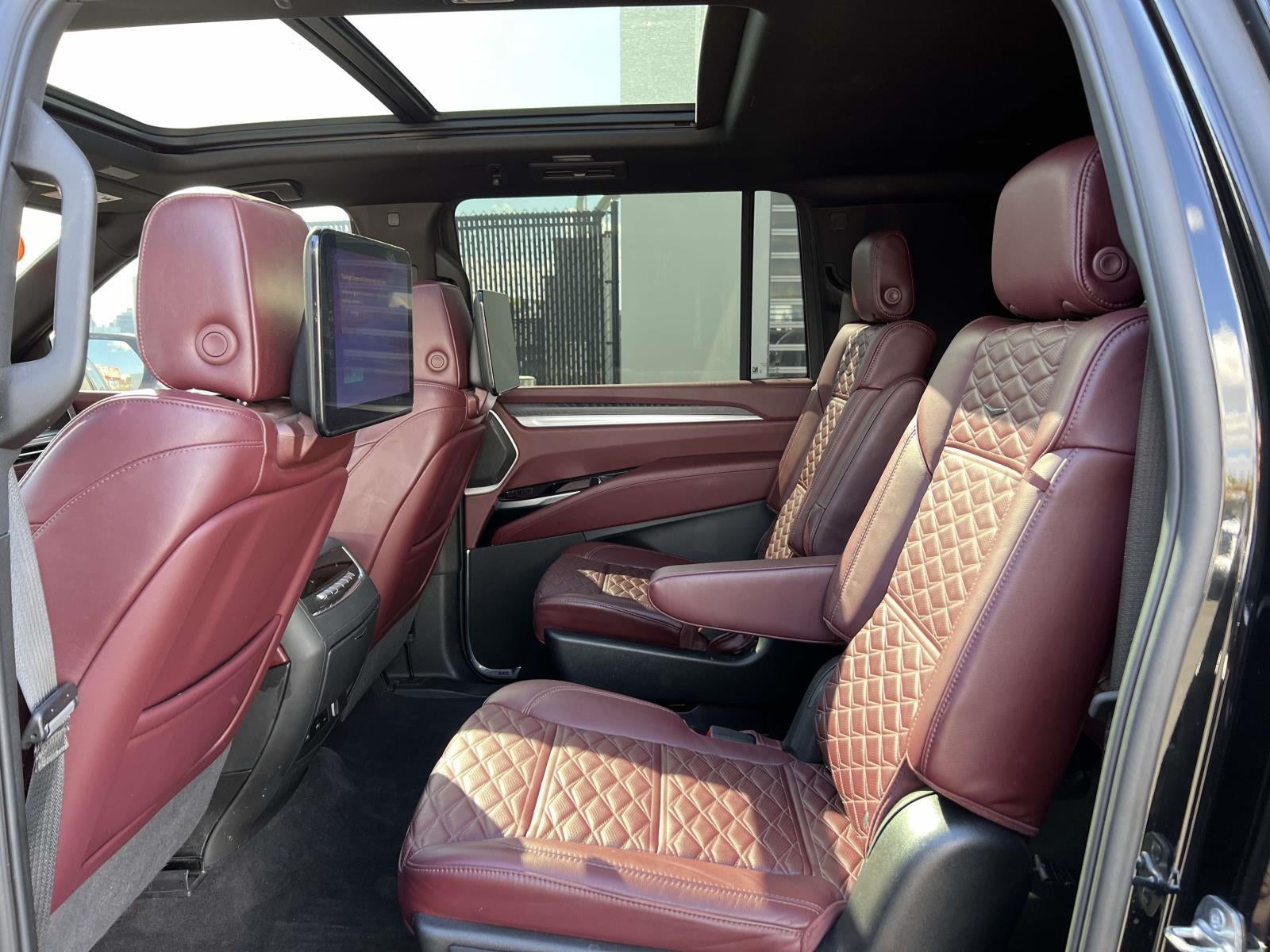 2025 Cadillac Escalade ESV Sport