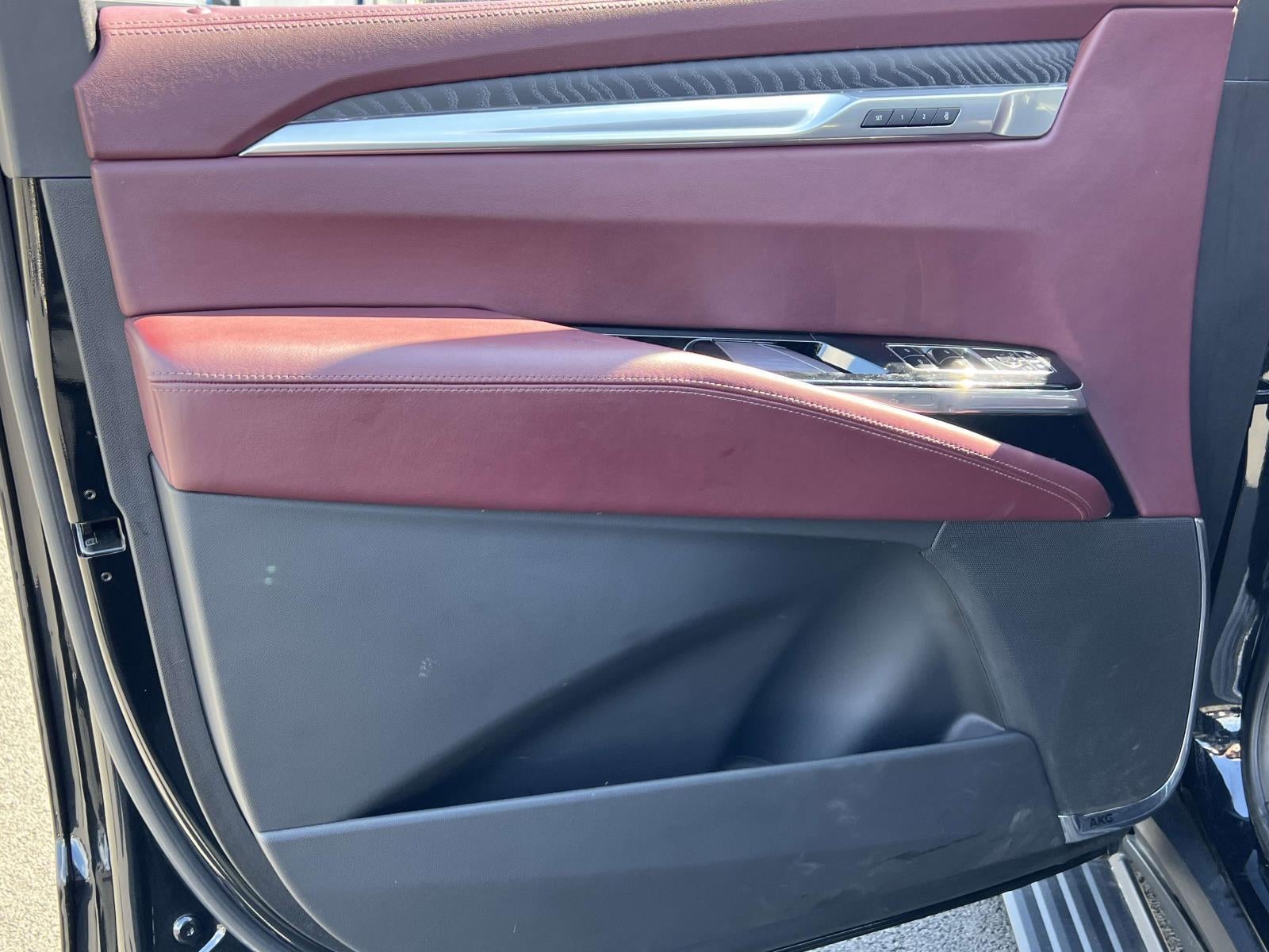 2025 Cadillac Escalade ESV Sport