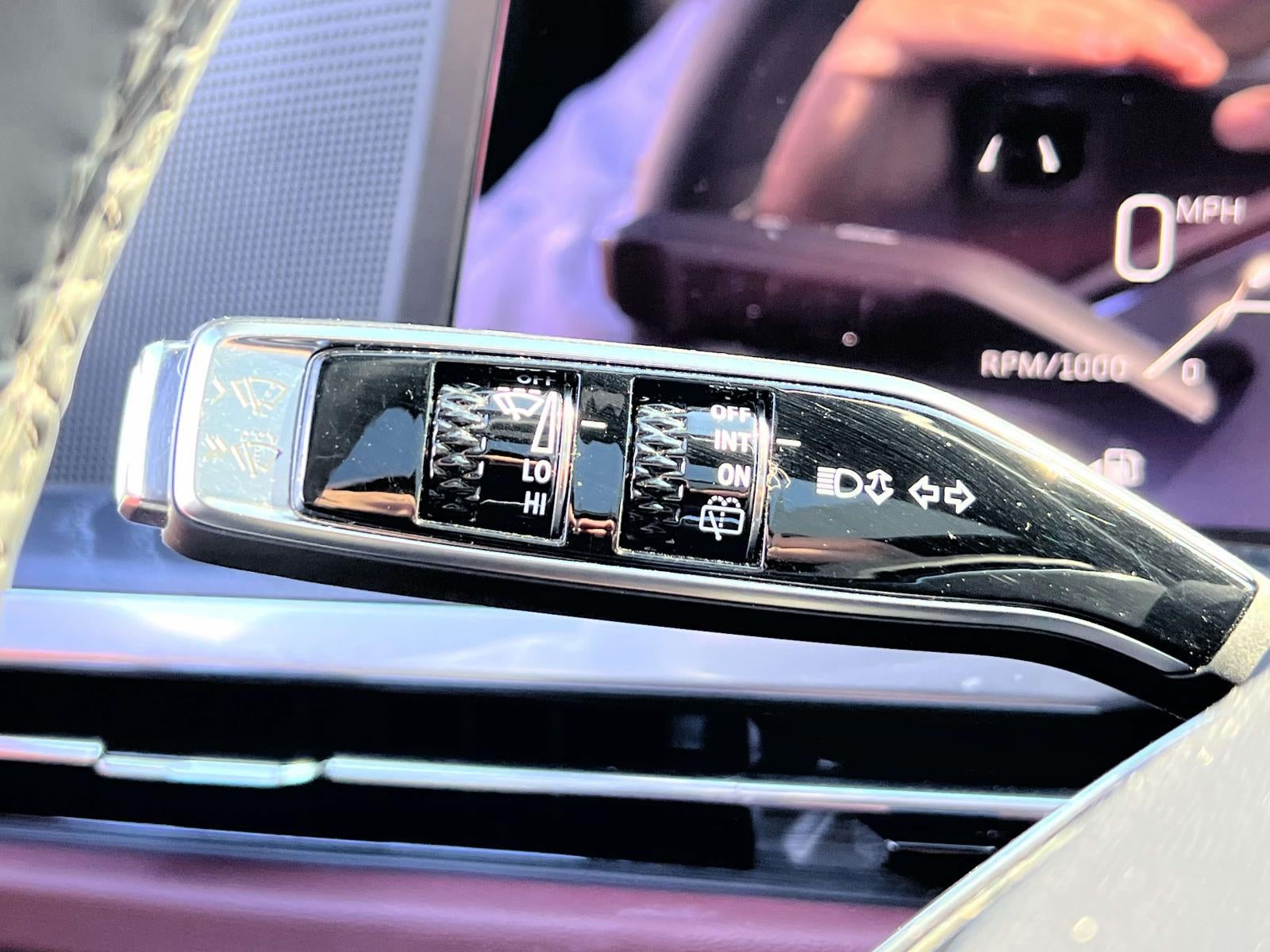 2025 Cadillac Escalade ESV Sport