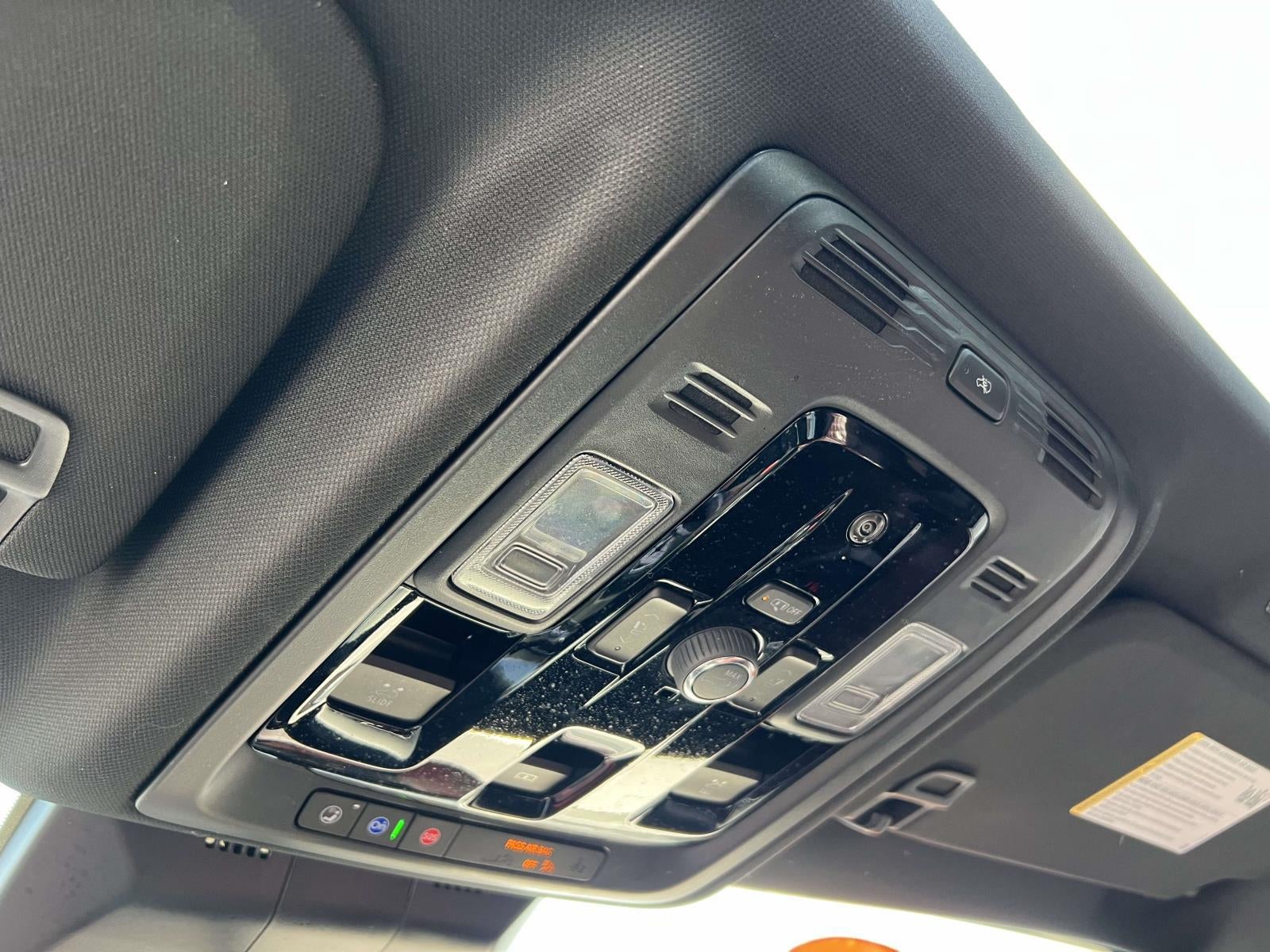 2025 Cadillac Escalade ESV Sport