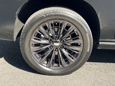 2025 Cadillac Escalade ESV Sport