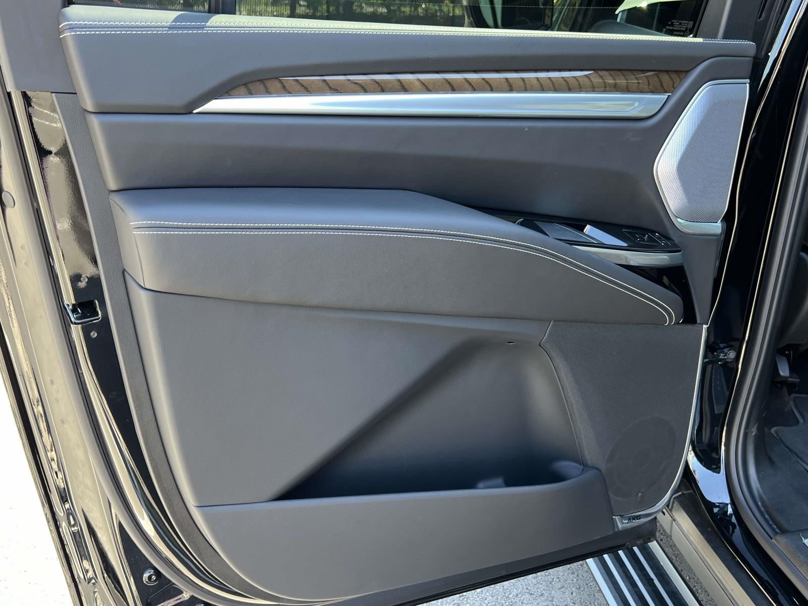 2026 Cadillac Escalade ESV Platinum Sport
