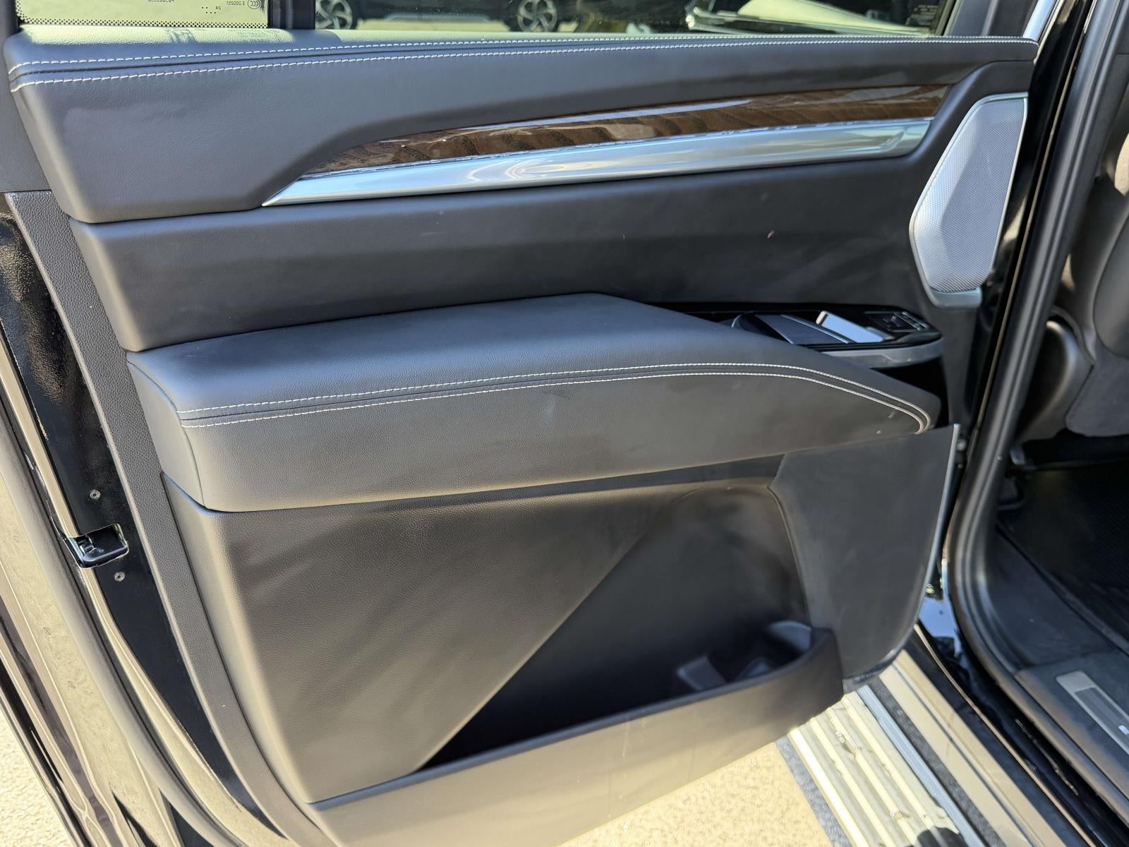 2025 Cadillac Escalade ESV Sport Platinum