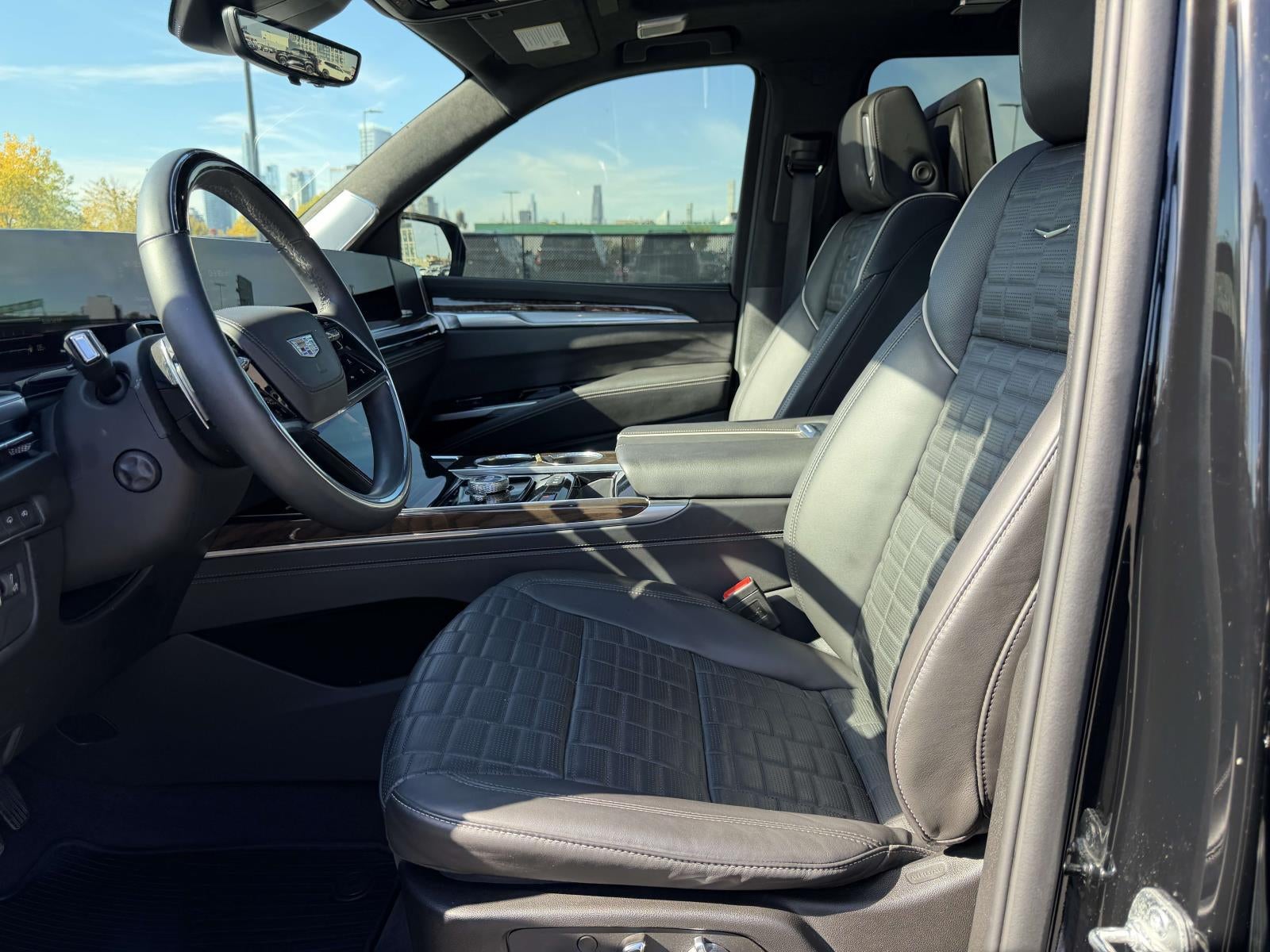 2025 Cadillac Escalade ESV Sport Platinum