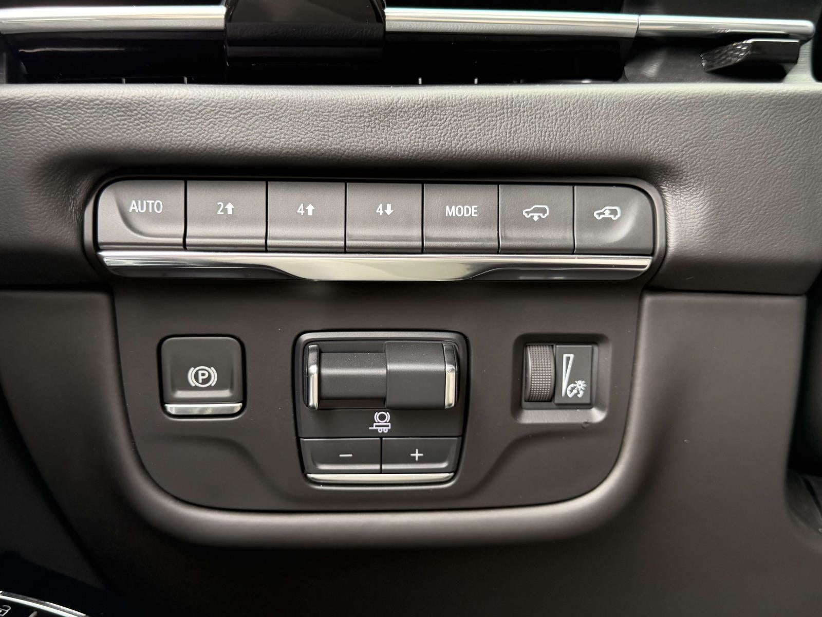 2025 Cadillac Escalade ESV Sport Platinum