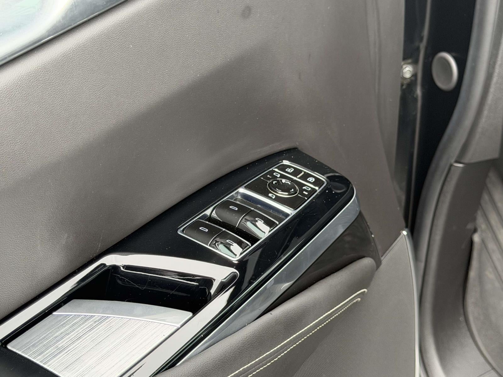 2025 Cadillac Escalade ESV V-Series